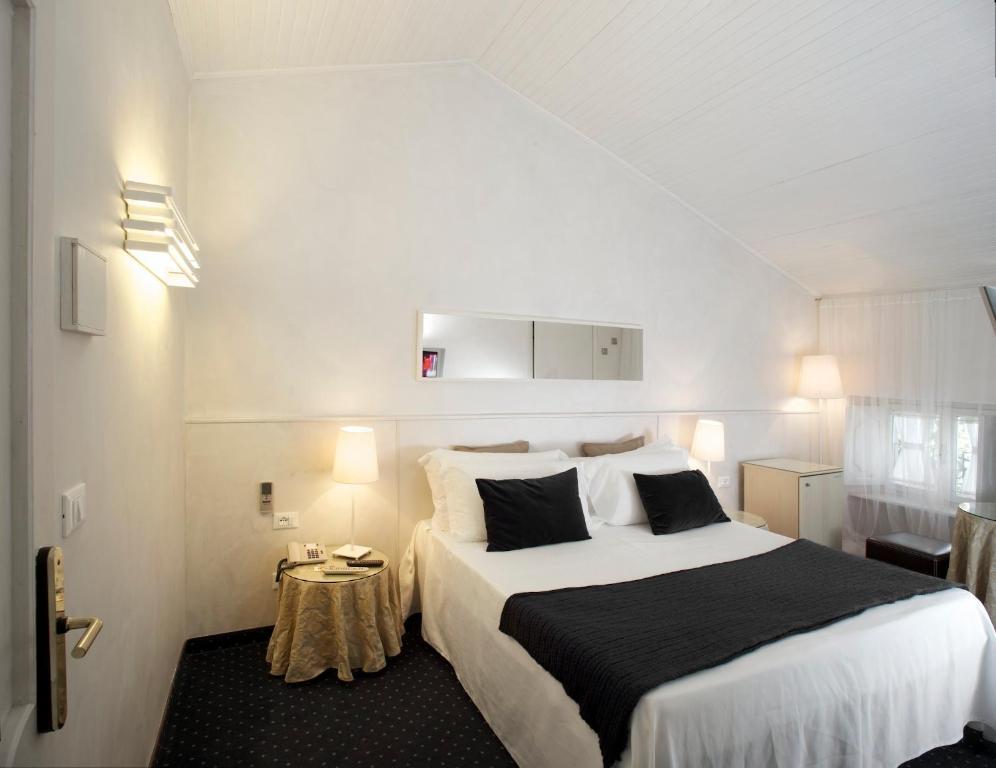 Hotel Clocchiatti Next Udine Bilik gambar